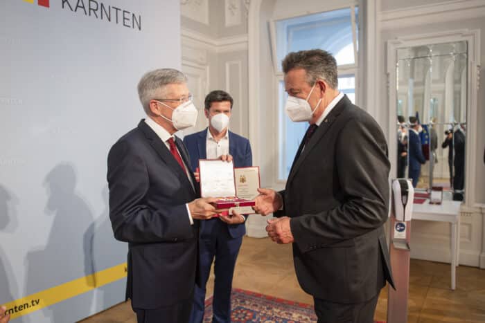 Ehrenzeichen